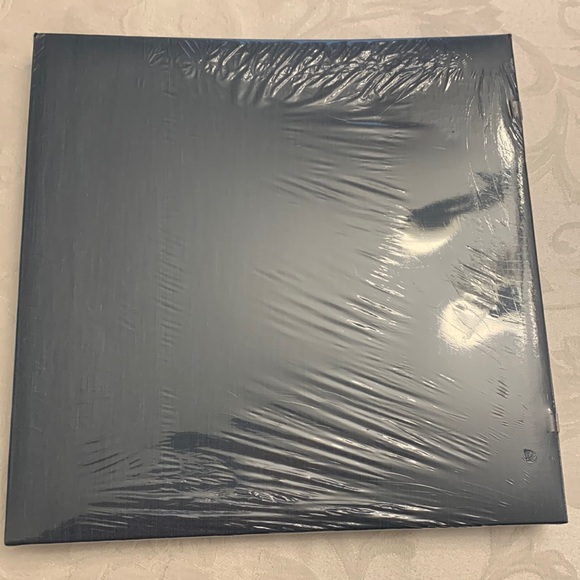 12 x 12 Denim Blue Creative Memories Album(Open Spine) - Picture 2 of 5